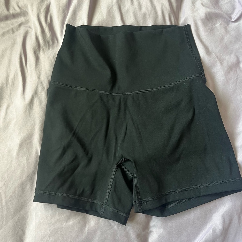 Aerie biker shorts, size small.